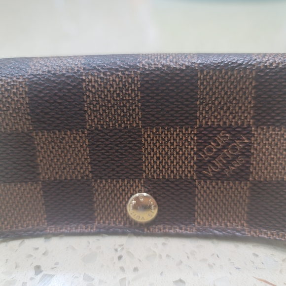❤️❤️❤️SOLD LV Damier Keycase❤️❤️❤️ - Picture 4 of 6